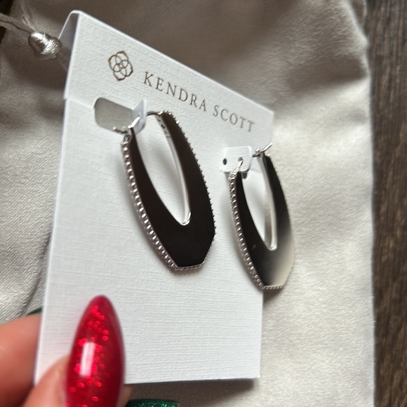 ✨HP✨ Kendra Scott Silver Earrings - Picture 2 of 3